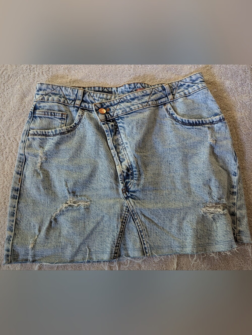 $25 Anthropologie Pilcro Size 10 Crossover Distressed Denim Mini Skirt EUC